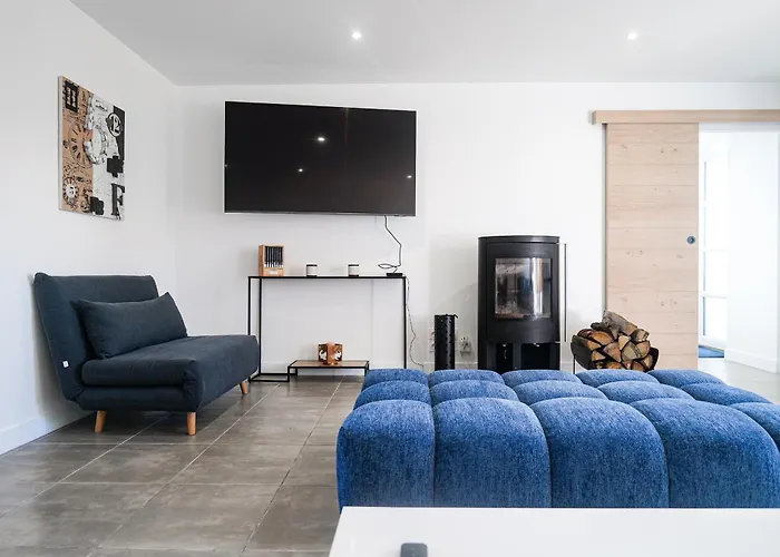 Dom wakacyjny Tres Jolie Maison - Piscine & Jacuzzi - - 9 Personnes