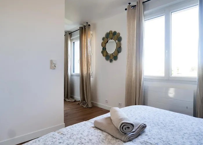 Tres Jolie Maison - Piscine & Jacuzzi - - 9 Personnes Dom wakacyjny *