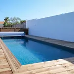 Très Jolie Maison - Piscine&jacuzzi - - 9 Personnes Casa vacanze *
