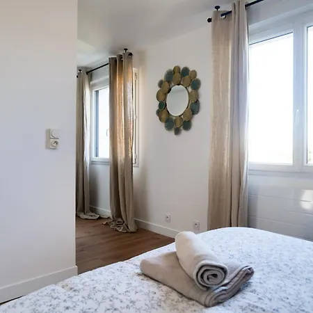 Tres Jolie Maison - Piscine & Jacuzzi - - 9 Personnes בית נופש *