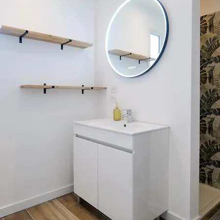 בית נופש Tres Jolie Maison - Piscine & Jacuzzi - - 9 Personnes *