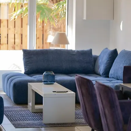 Tres Jolie Maison - Piscine & Jacuzzi - - 9 Personnes בית נופש