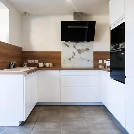 Hébergement de vacances Très Jolie Maison - Piscine&jacuzzi - - 9 Personnes Les Sables-dʼOlonne