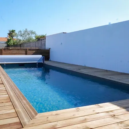 Tres Jolie Maison - Piscine & Jacuzzi - - 9 Personnes Prázdninový dům *