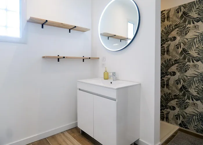 Prázdninový dům Tres Jolie Maison - Piscine & Jacuzzi - - 9 Personnes *