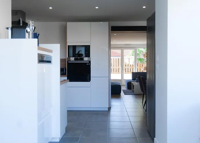 Prázdninový dům Tres Jolie Maison - Piscine & Jacuzzi - - 9 Personnes