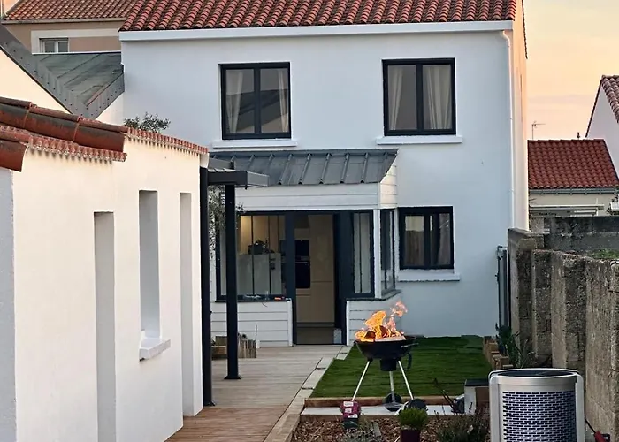 Tres Jolie Maison - Piscine & Jacuzzi - - 9 Personnes Prázdninový dům