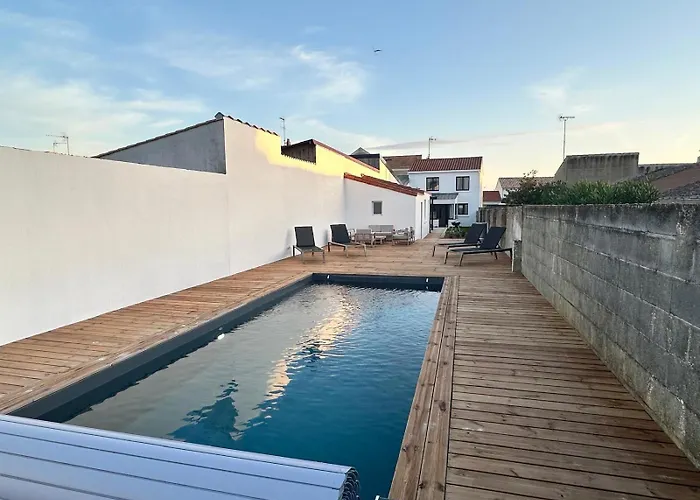 Tres Jolie Maison - Piscine & Jacuzzi - - 9 Personnes Prázdninový dům